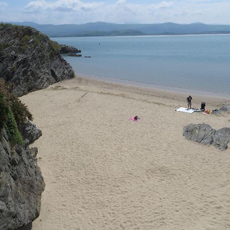 Porthmadog, Sleeps 11, 5 Bedrooms, 5 Bathrooms, Mountain Views Exterior photo