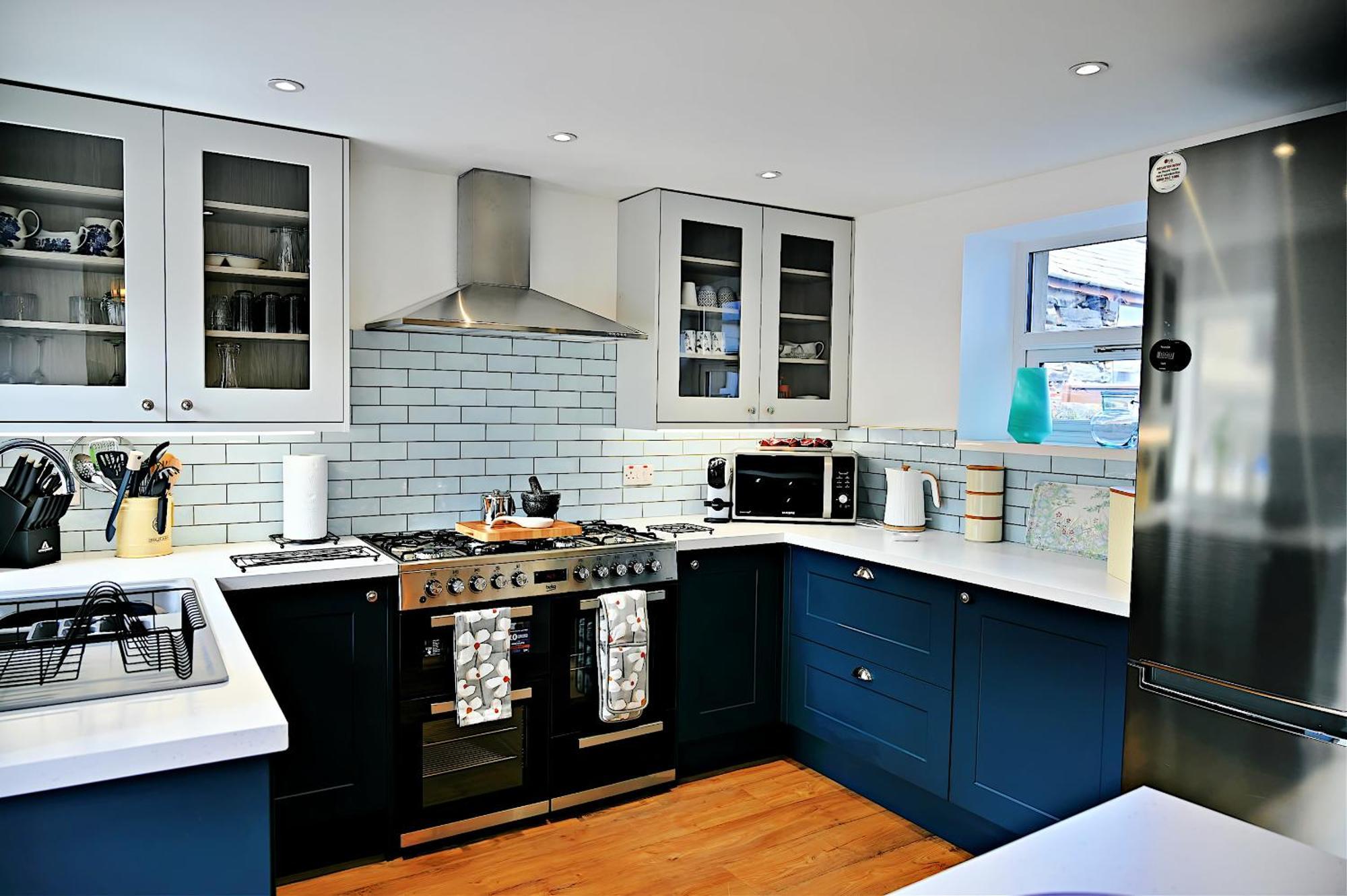 Porthmadog, Sleeps 11, 5 Bedrooms, 5 Bathrooms, Mountain Views Exterior photo